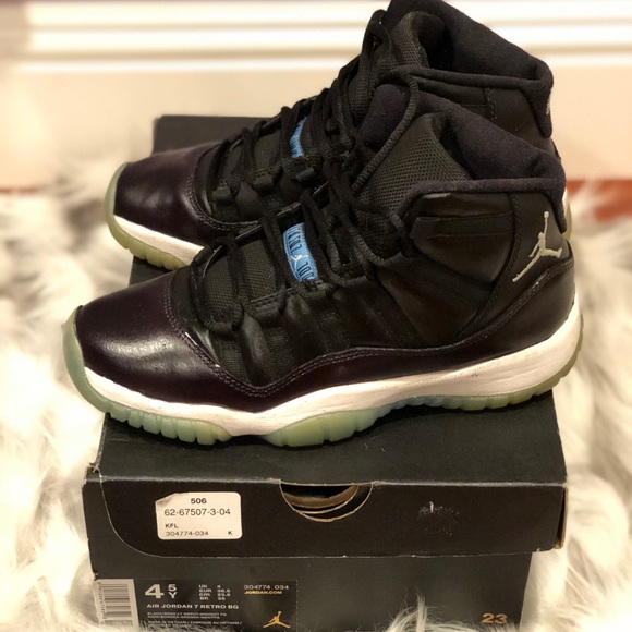 Air Jordan Retro 11 - Picture 3 of 4